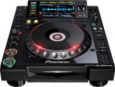 Pionner CDJ 2000 Nexus